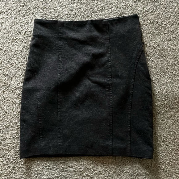 ✨ Zara skirt - Picture 1 of 3